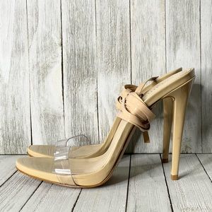 SCHUTZ Cloe Vinyl Sandals